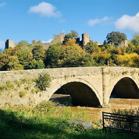 Flower Cottage By Ludlow Castle With Onsite Parking Zewnętrze zdjęcie